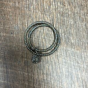 Wrap bracelet gray with gray sparkle stones